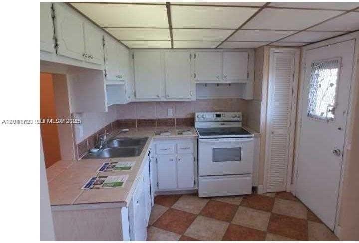 1351 Ne 191st St #E311 - Photo 3 of 5