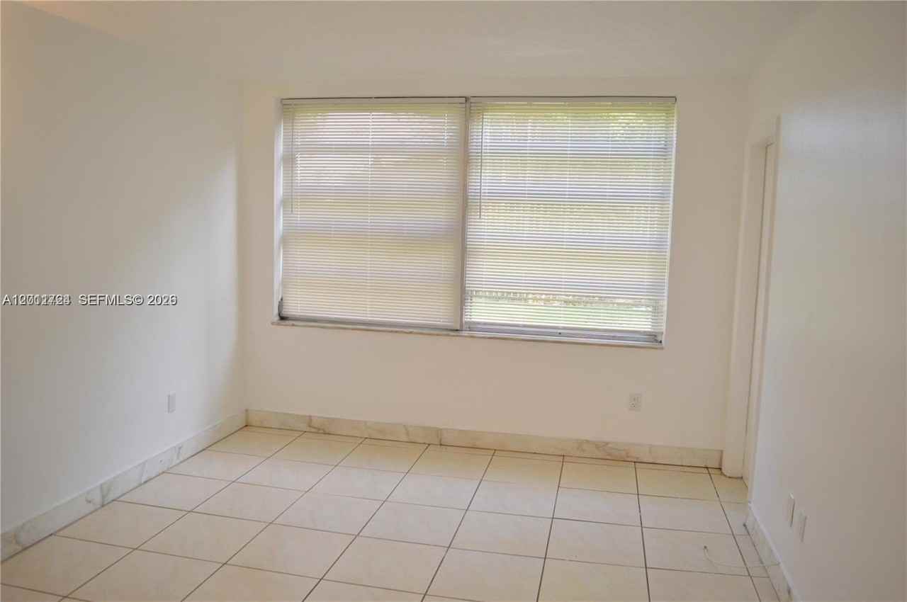 1601 Ne 191st St #B103 - Photo 5 of 11