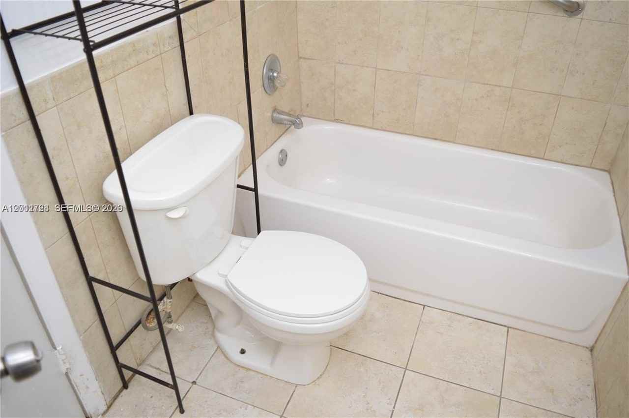 1601 Ne 191st St #B103 - Photo 7 of 11