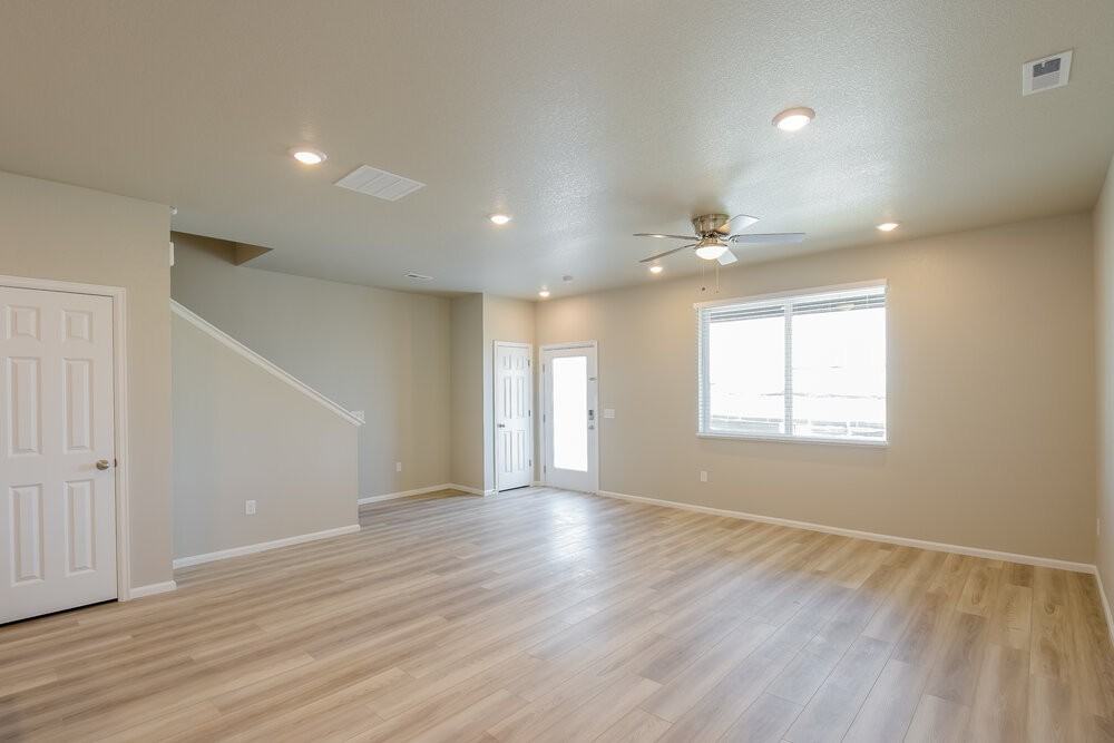 13959 Vispo Way - Photo 4 of 17