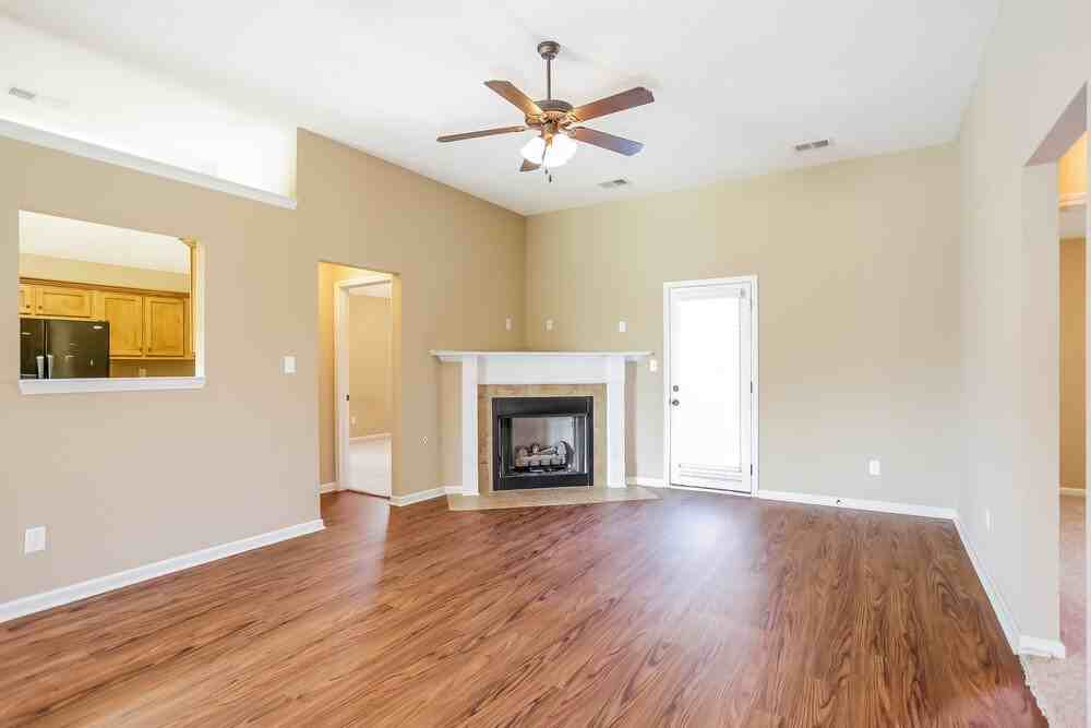 7916 Ridgedale Dr - Photo 4 of 16