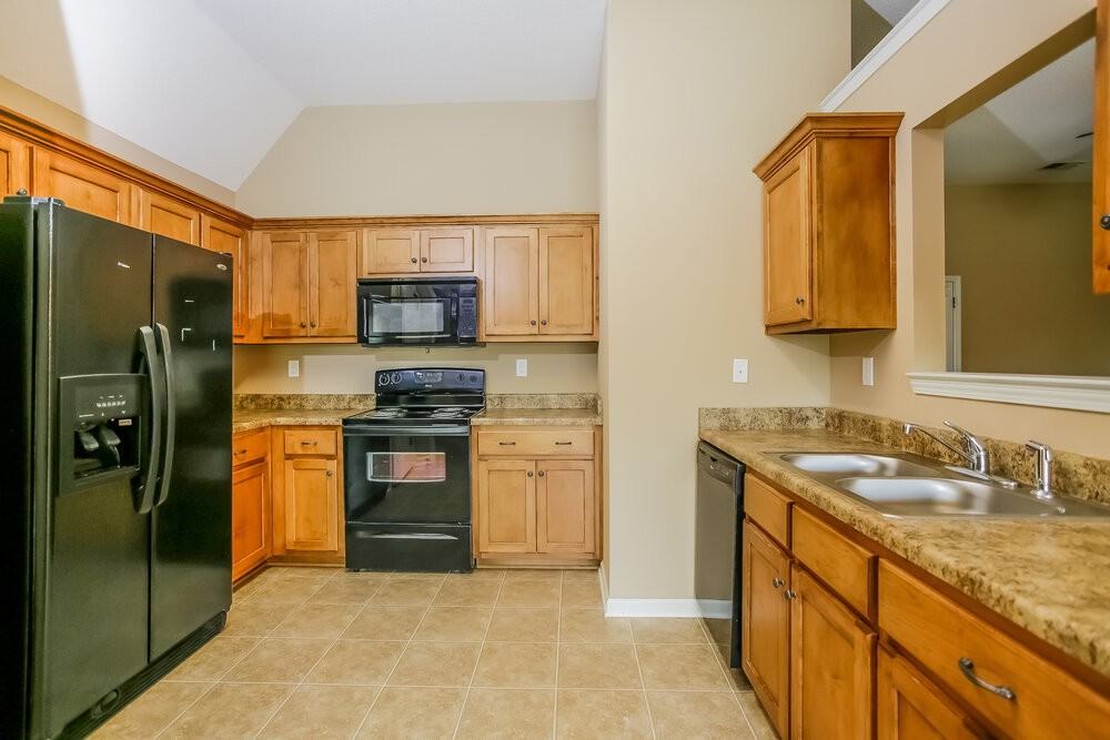 7916 Ridgedale Dr - Photo 7 of 16