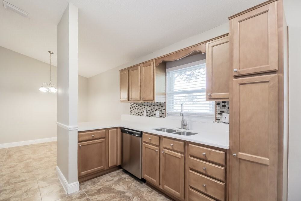 1001 Manigan Ave - Photo 6 of 16