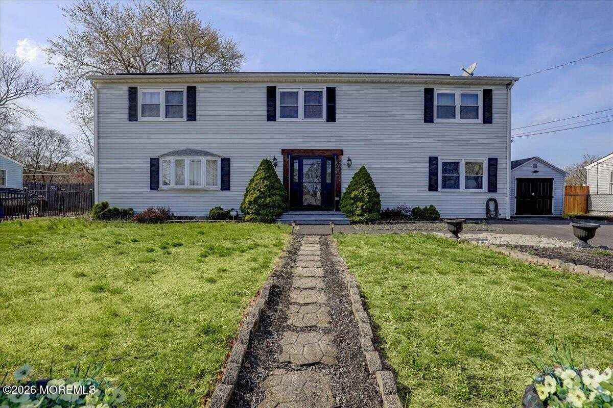 247 Sprucewood Dr