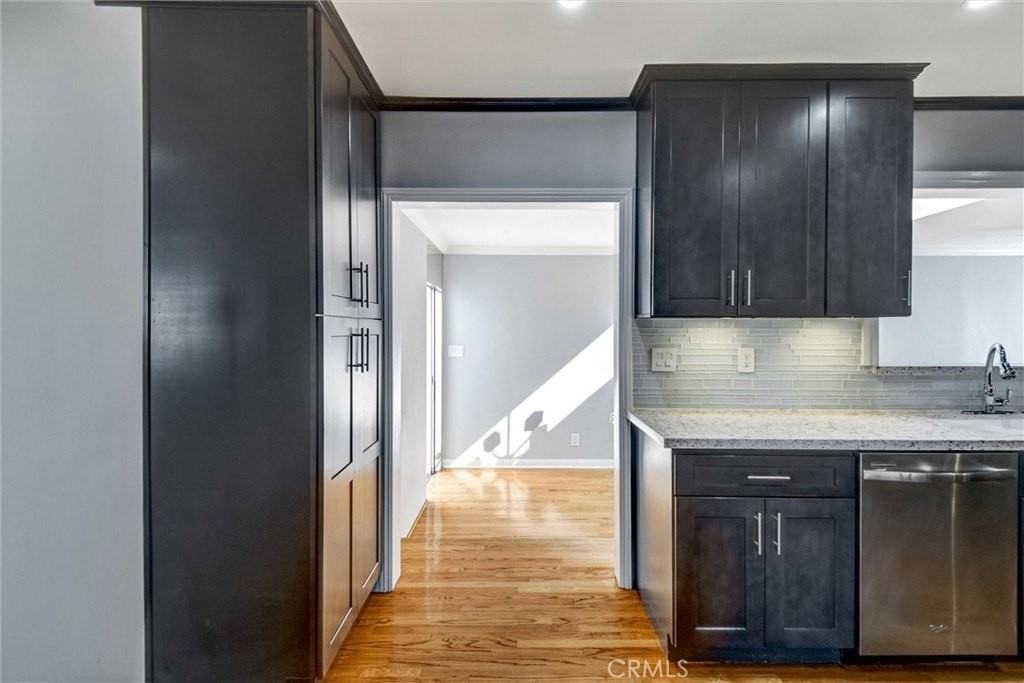 5251 W 124th St - Photo 2 of 27