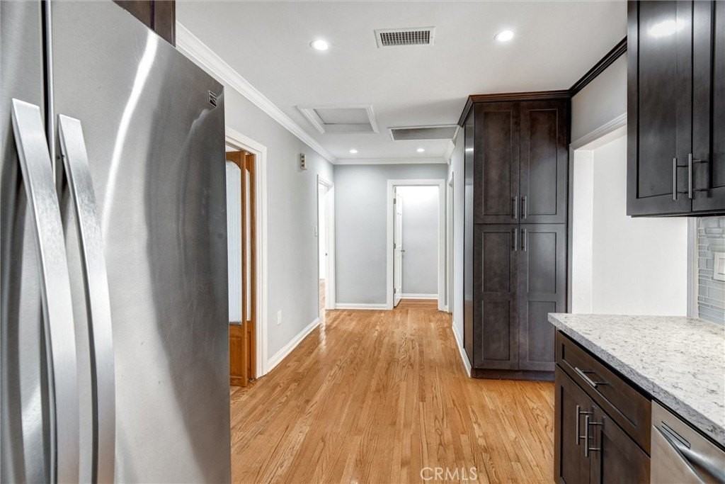 5251 W 124th St - Photo 3 of 27