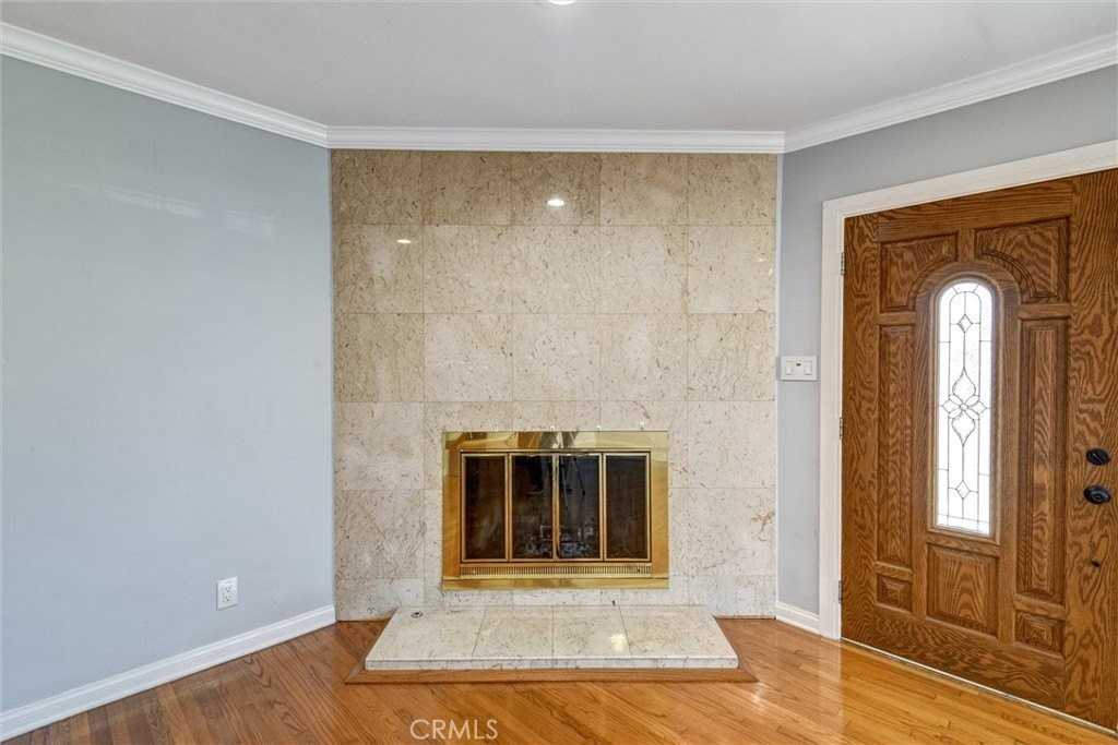 5251 W 124th St - Photo 4 of 27