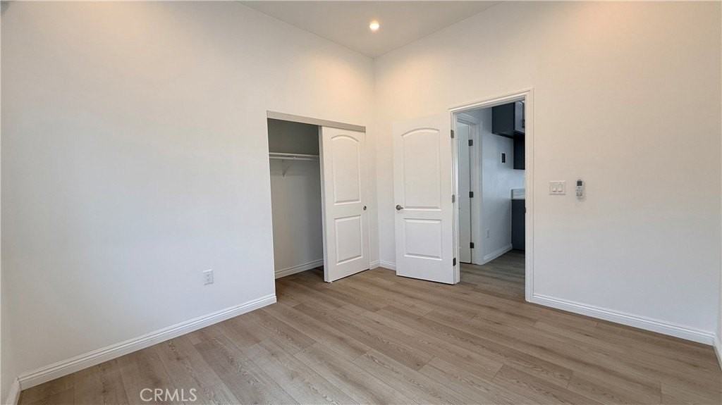 656 E I St - Photo 5 of 13
