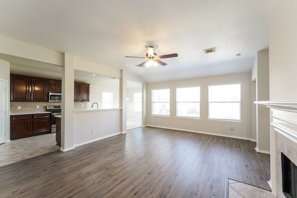 28506 Carly Cove Ln - Photo 4 of 16