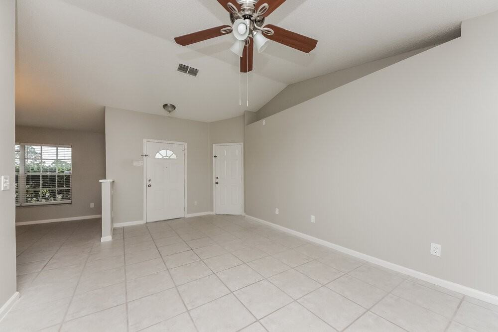 2 Coventry Ct - Photo 4 of 15