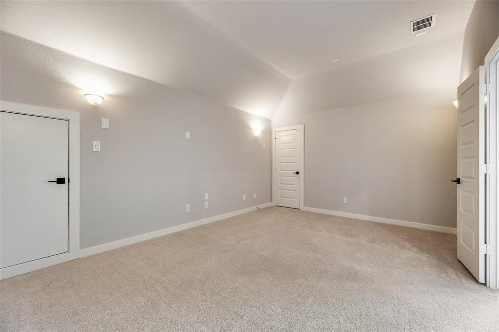 3102 Bunting Dr - Photo 7 of 18