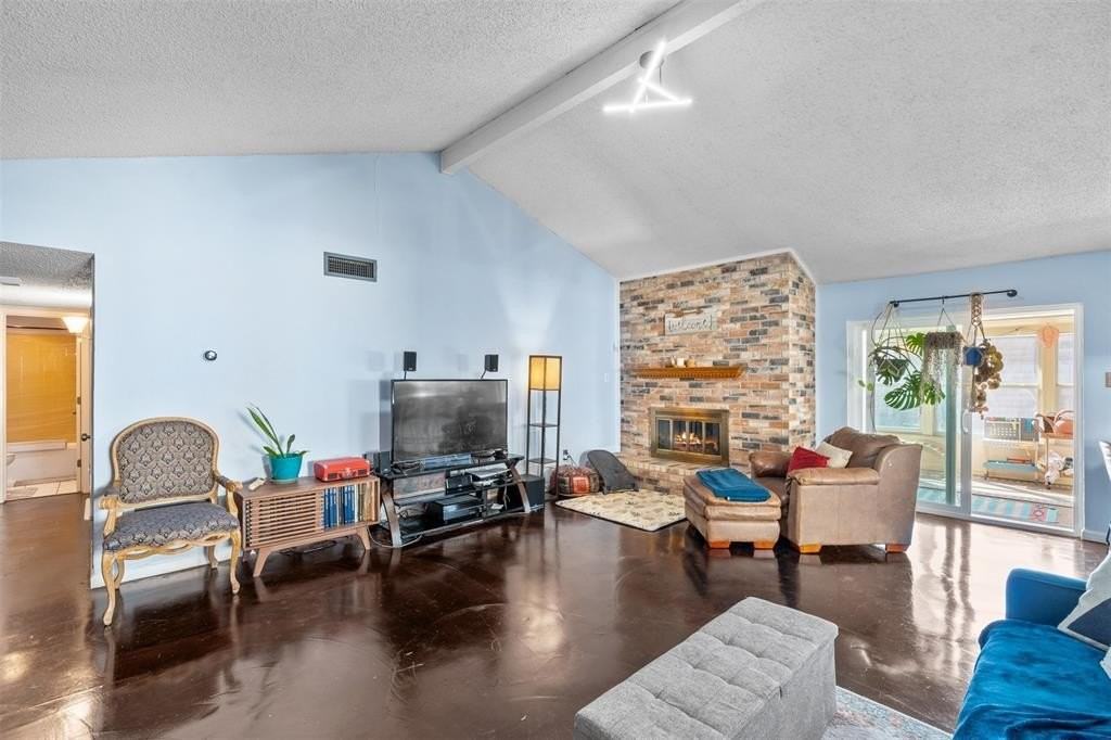 7329 Southridge Trl - Photo 3 of 17