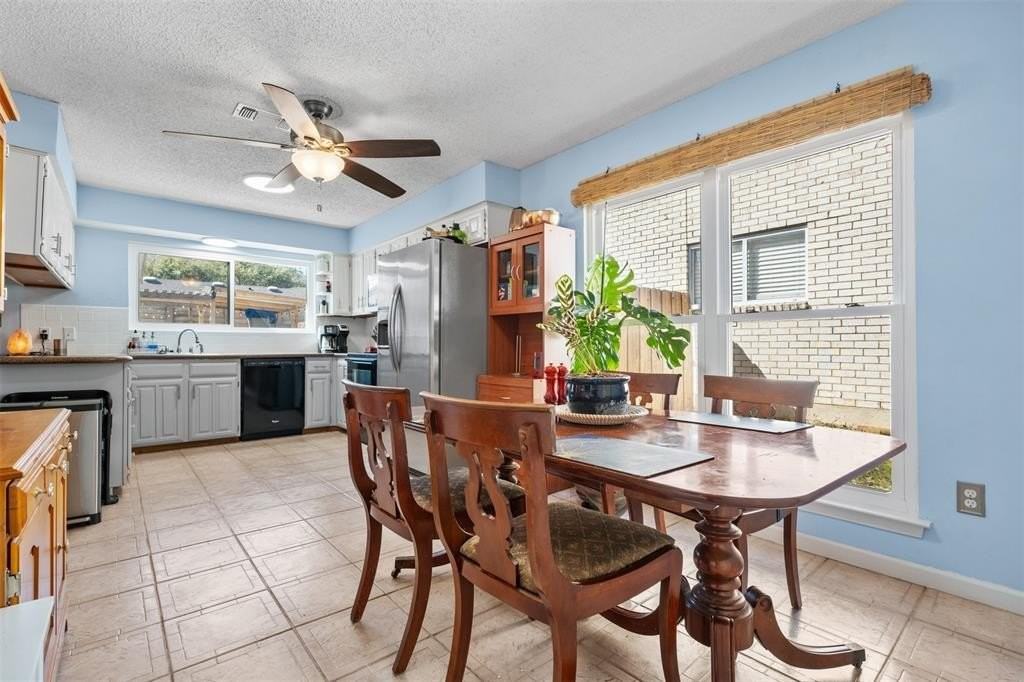 7329 Southridge Trl - Photo 7 of 17