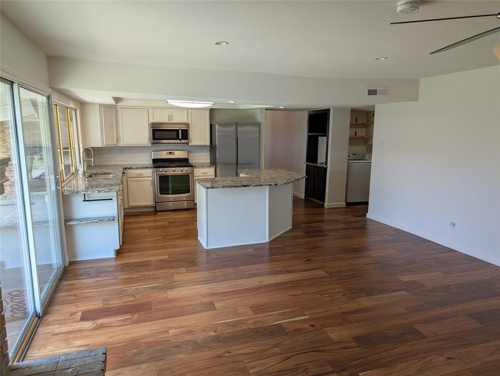 1901 Paxton Dr - Photo 7 of 24
