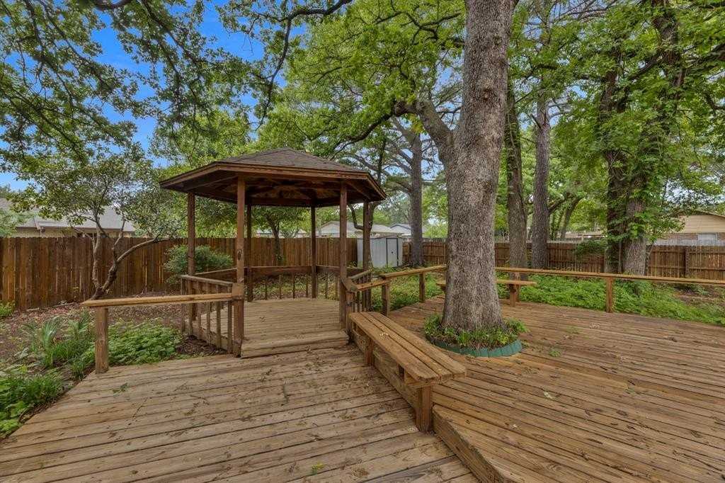 5622 Woodhollow Dr - Photo 3 of 36