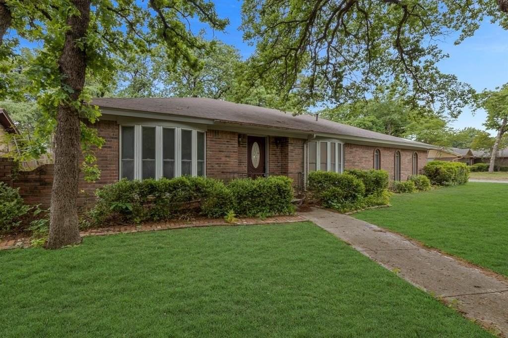 5622 Woodhollow Dr - Photo 4 of 36