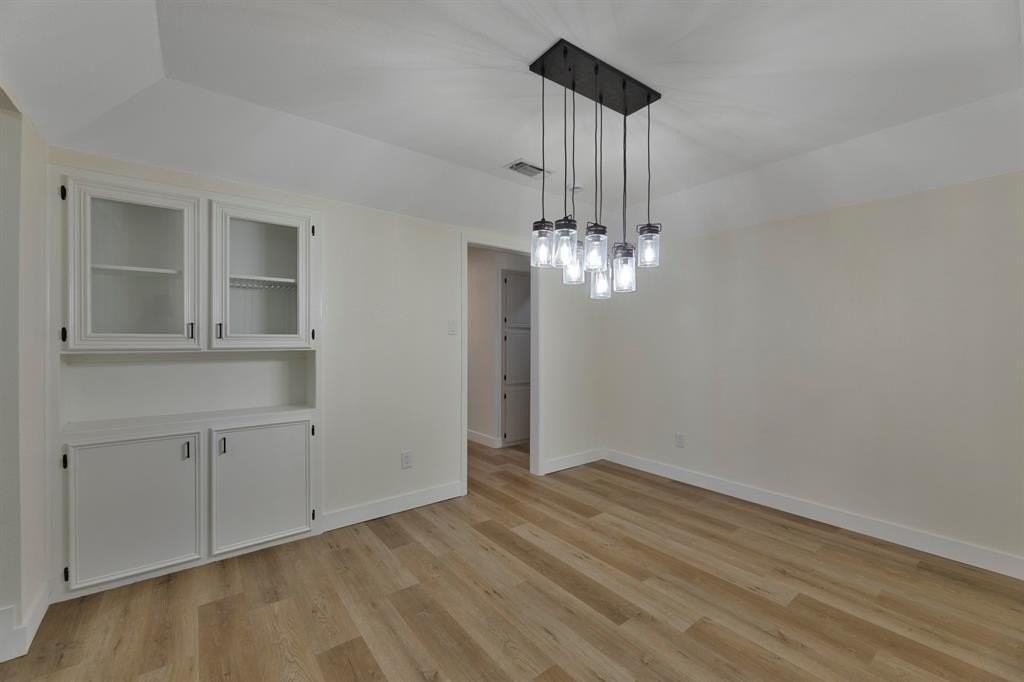 5622 Woodhollow Dr - Photo 5 of 36