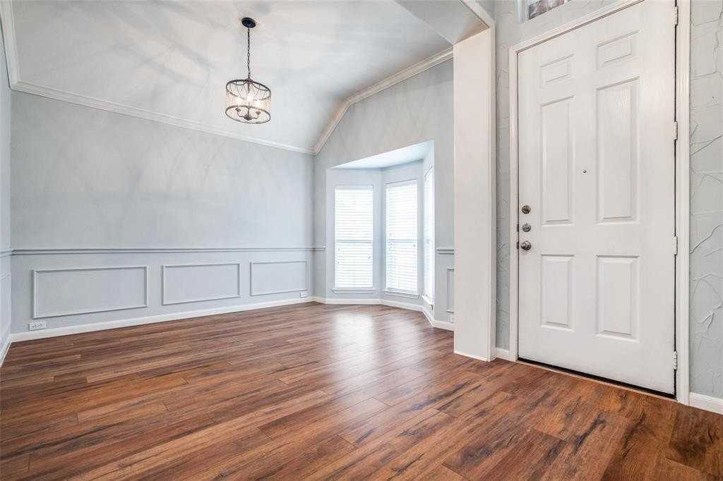 2713 Grand Canyon Ct - Photo 2 of 12