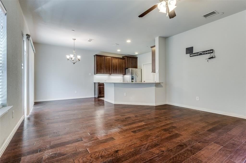 917 Jamesville Ln - Photo 2 of 14