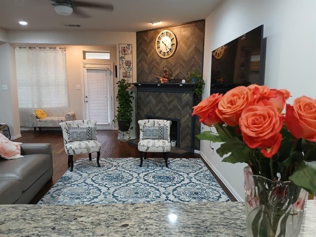 2642 Calmwood Dr - Photo 6 of 21