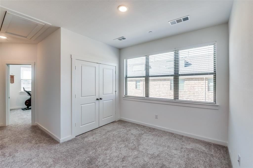 680 Claire Ln - Photo 7 of 13
