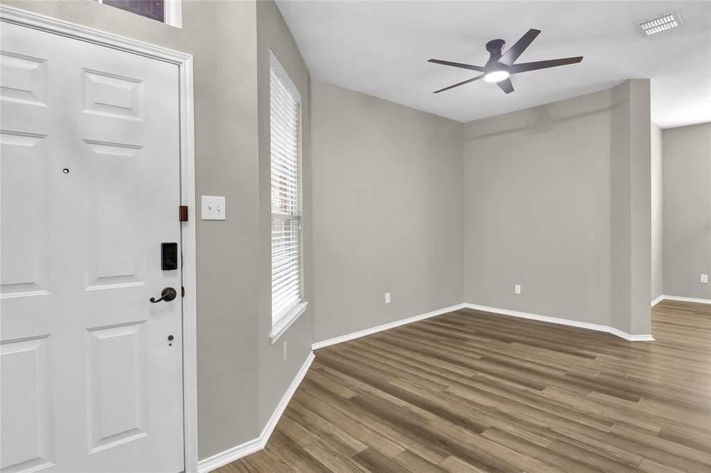 6408 Courtyards Dr - Photo 2 of 28