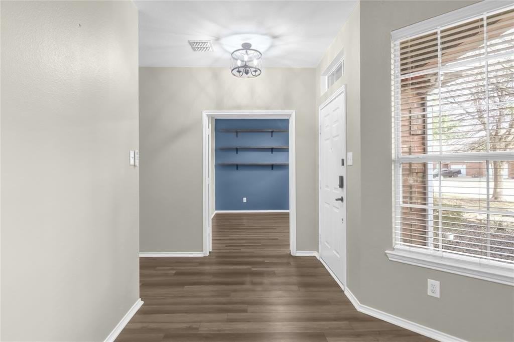 6408 Courtyards Dr - Photo 3 of 28