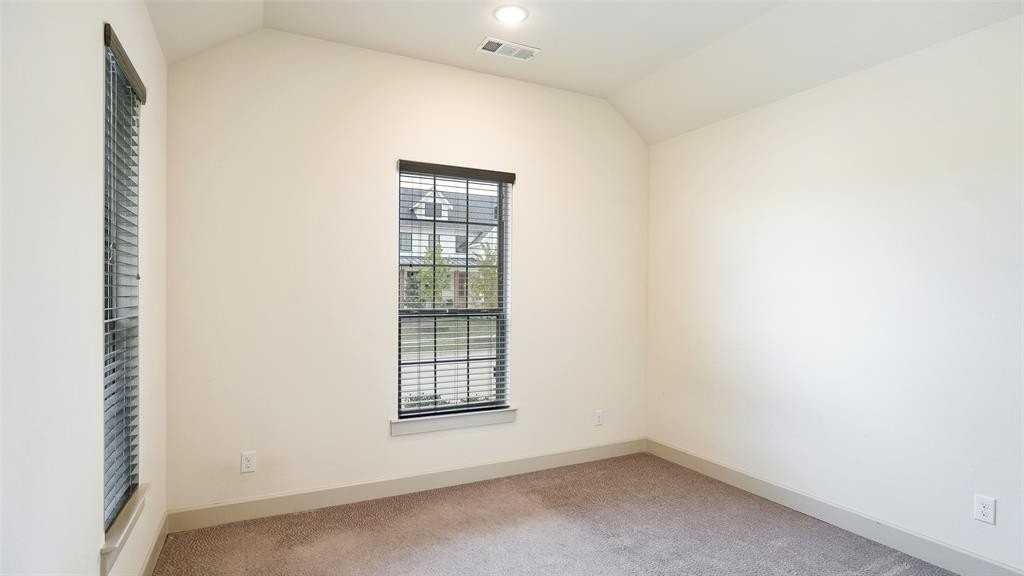12893 Yale Ct - Photo 3 of 27