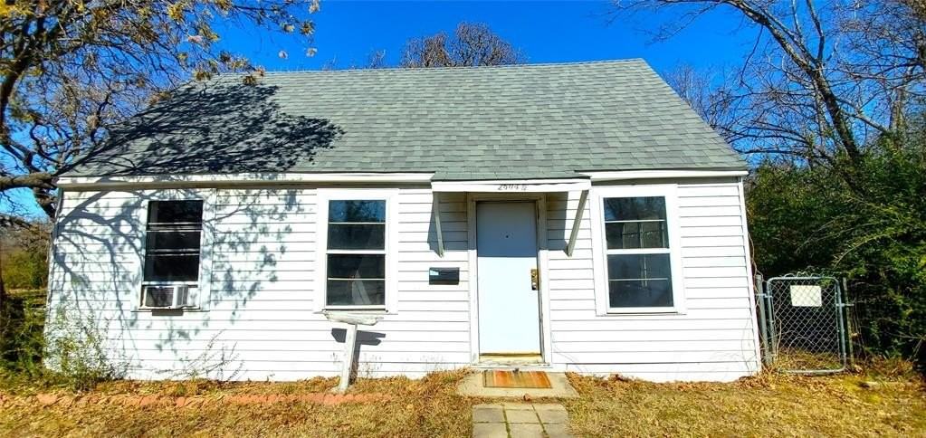 2604 N Locust St #100 - Photo 3 of 15