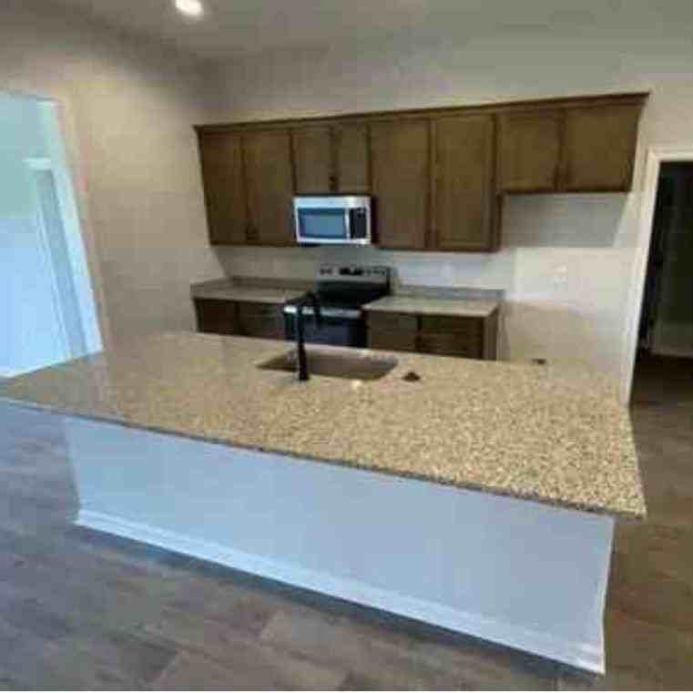 Berkshire Pl - Photo 4 of 12