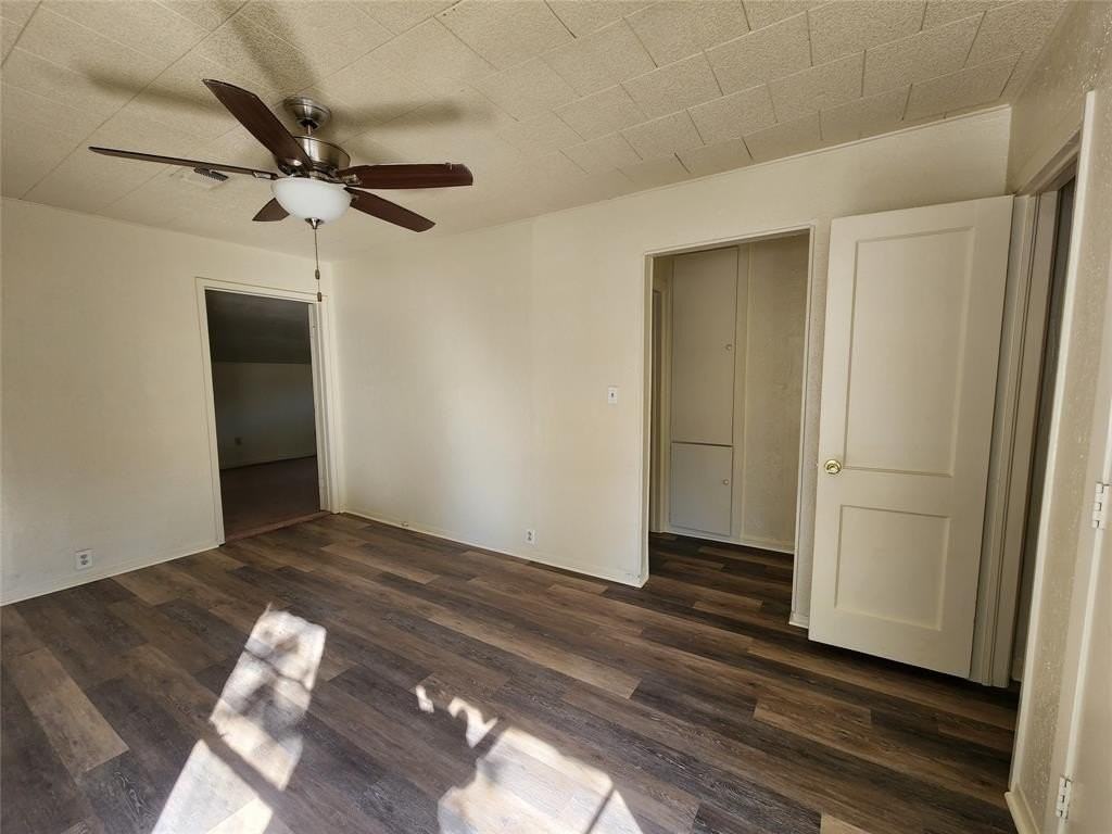 1516 Lindsey St - Photo 3 of 19