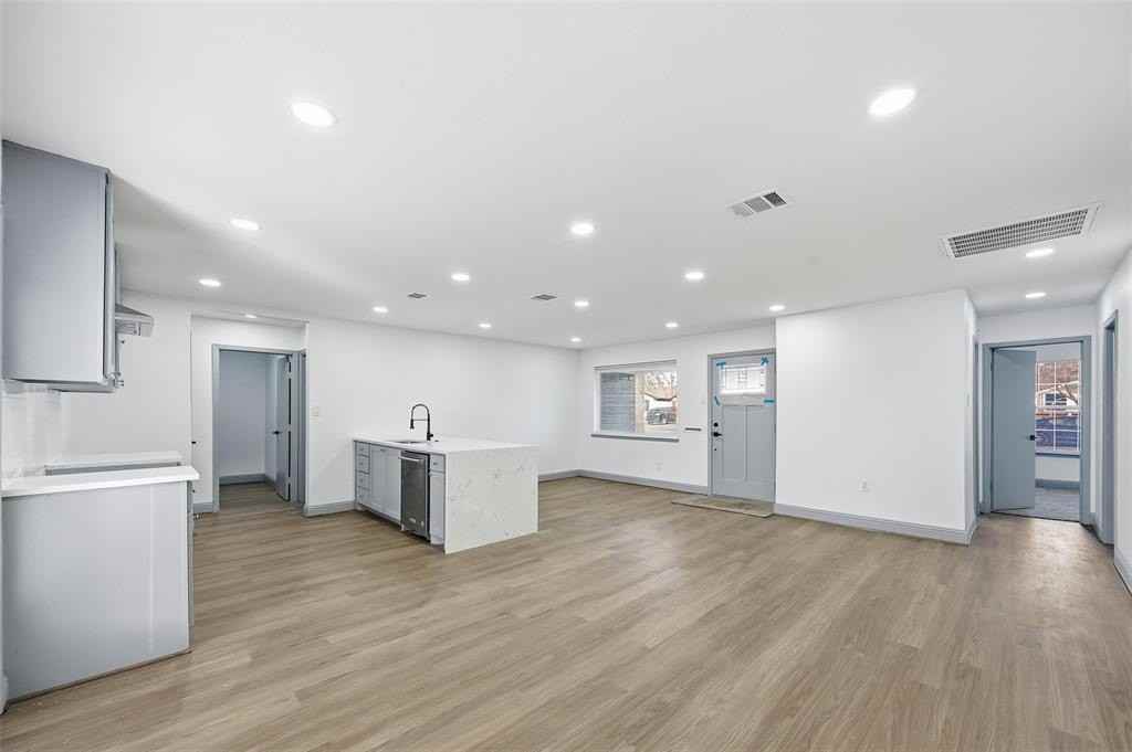 373 S Nachita Dr - Photo 3 of 20