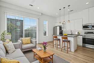 2217 N Fitzhugh Ave #203 - Photo 1 of 1