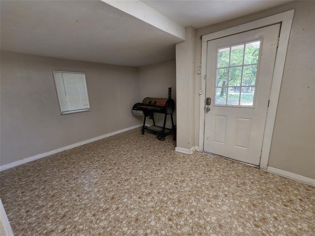 508 Acme St - Photo 5 of 15