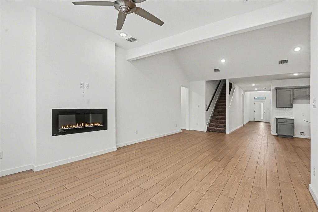 2653 Keokuk St - Photo 7 of 35