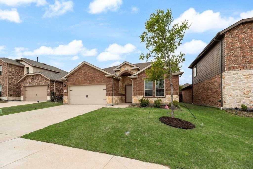 7205 Bledington Ln - Photo 2 of 30