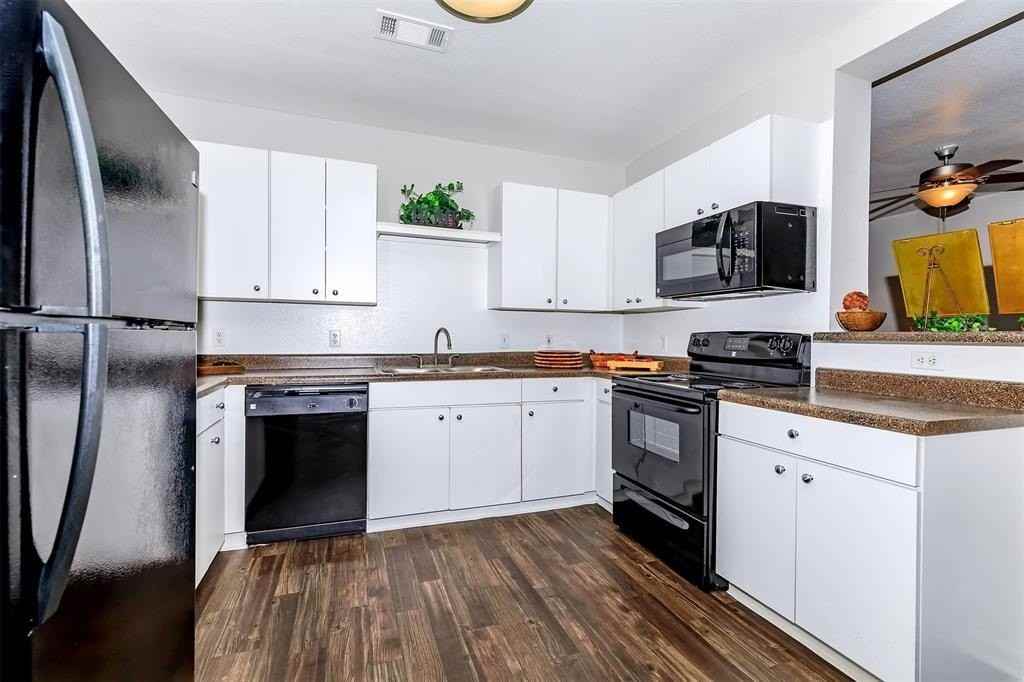 7120/7011 Village Way #1530 - Photo 4 of 16
