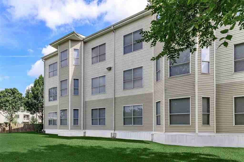 7120/7011 Village Way #332 - Photo 3 of 16
