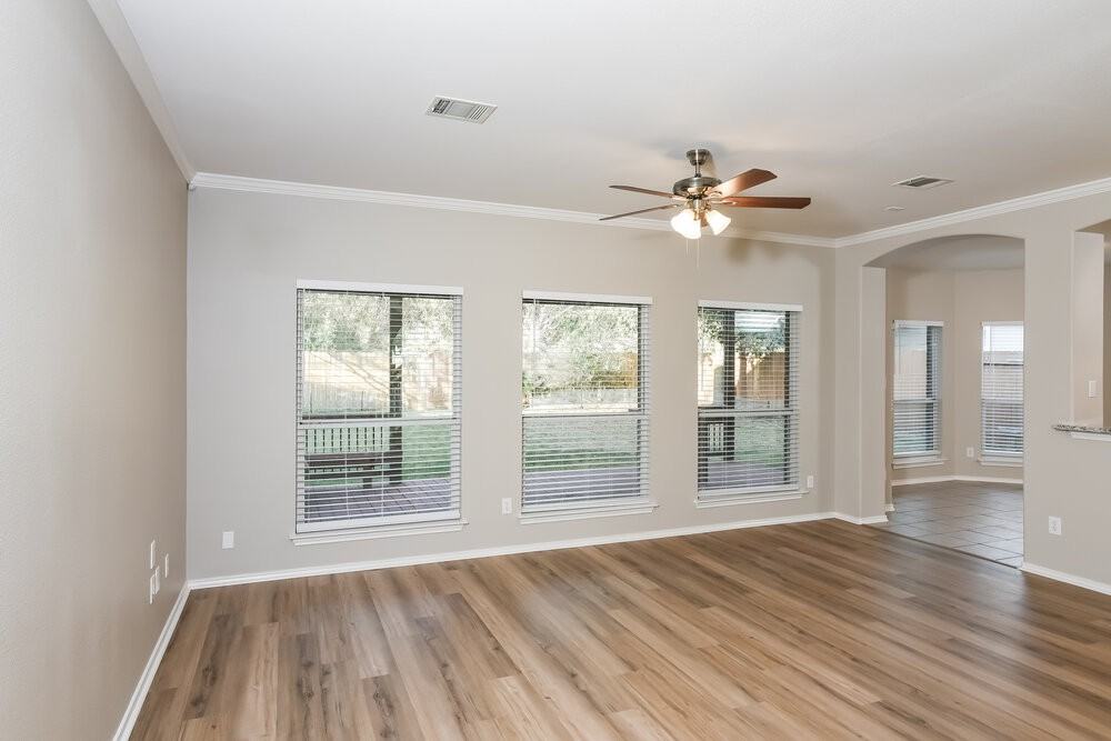 9202 Hilltop Crossing Dr - Photo 4 of 17