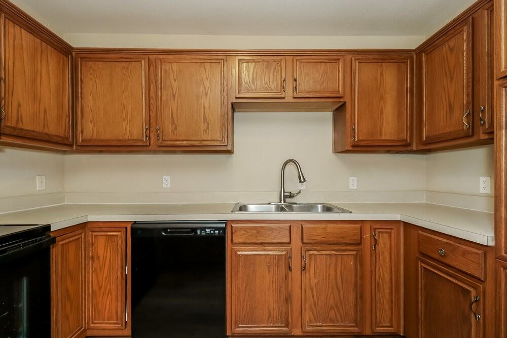 6101 Summerfield Dr - Photo 7 of 16