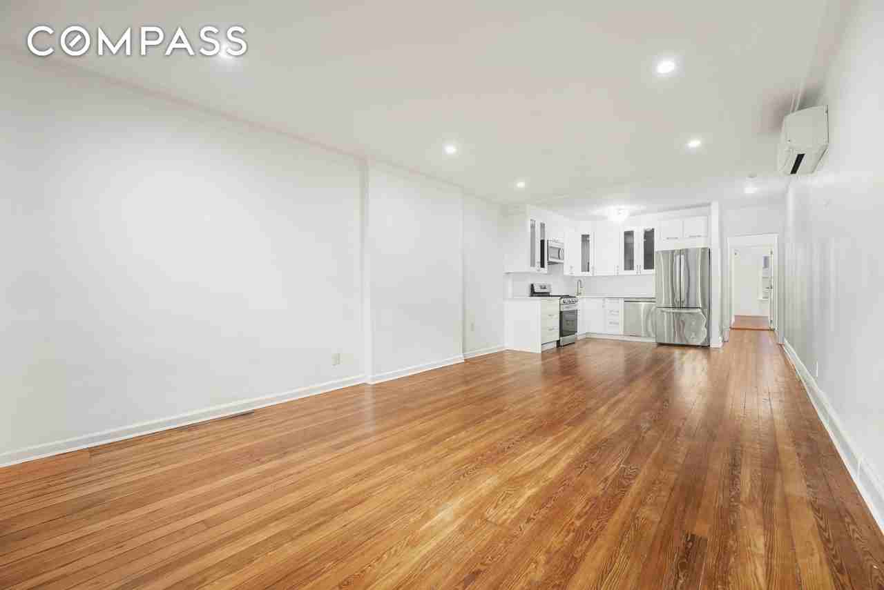 523 3rd St - Photo 3 of 11