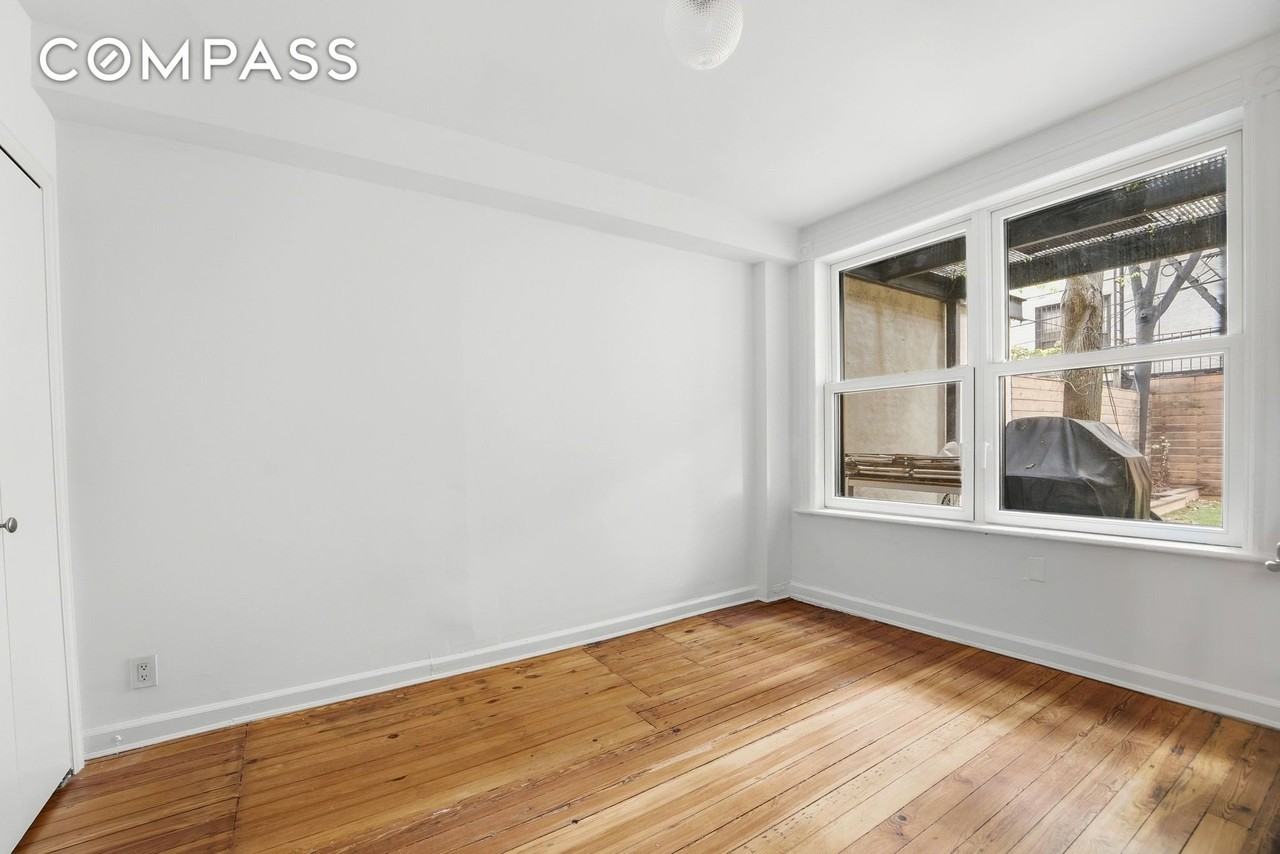 523 3rd St - Photo 5 of 11