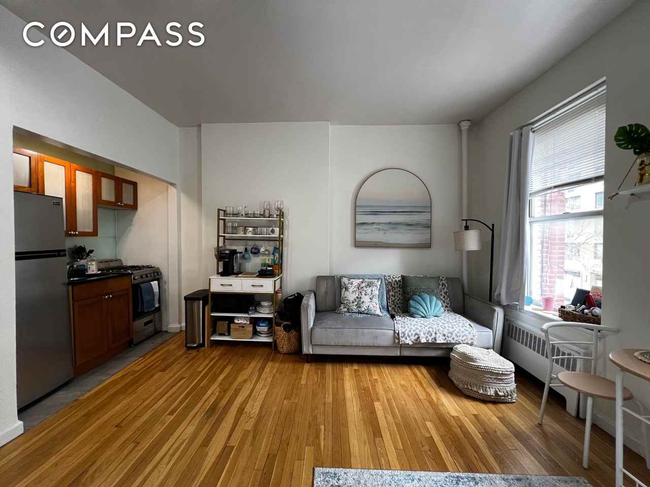 208 E 32nd St #3A - Photo 4 of 8