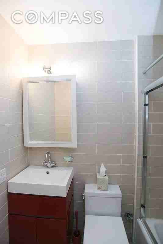 161 W 71st St #1A - Photo 5 of 7