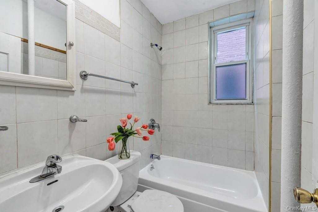 3438 34th St #1F - Photo 5 of 5
