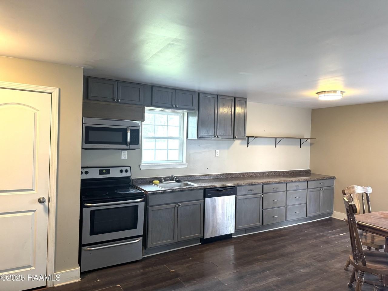 5207 Jefferson Island Rd - Photo 4 of 16