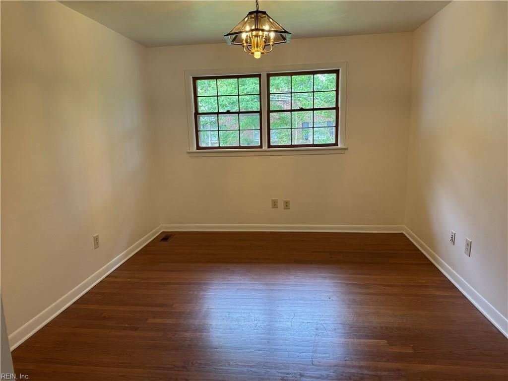 390 Hiden Blvd - Photo 5 of 12