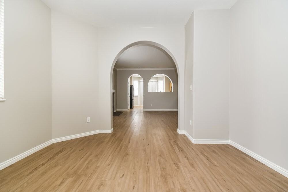 1040 York Dr - Photo 6 of 16