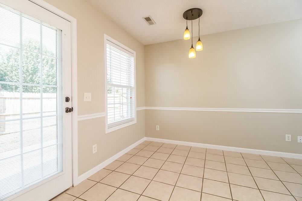 9003 Callan Ct - Photo 4 of 15