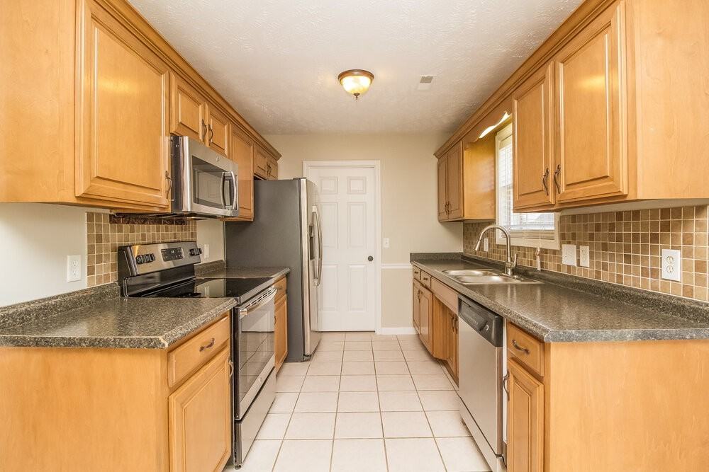 9003 Callan Ct - Photo 5 of 15